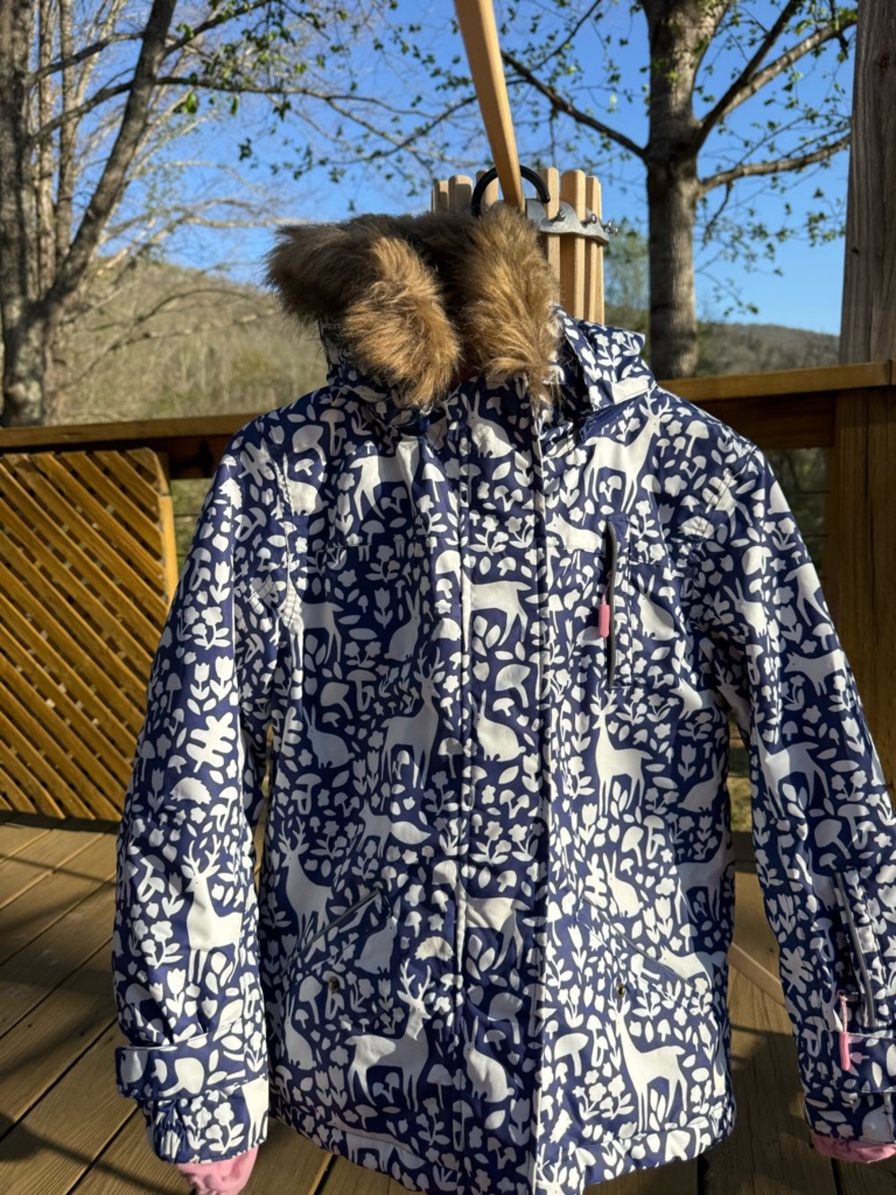 Mini Boden Navy and White Woodland Print Puffer Jacket with Faux-Fur Hood